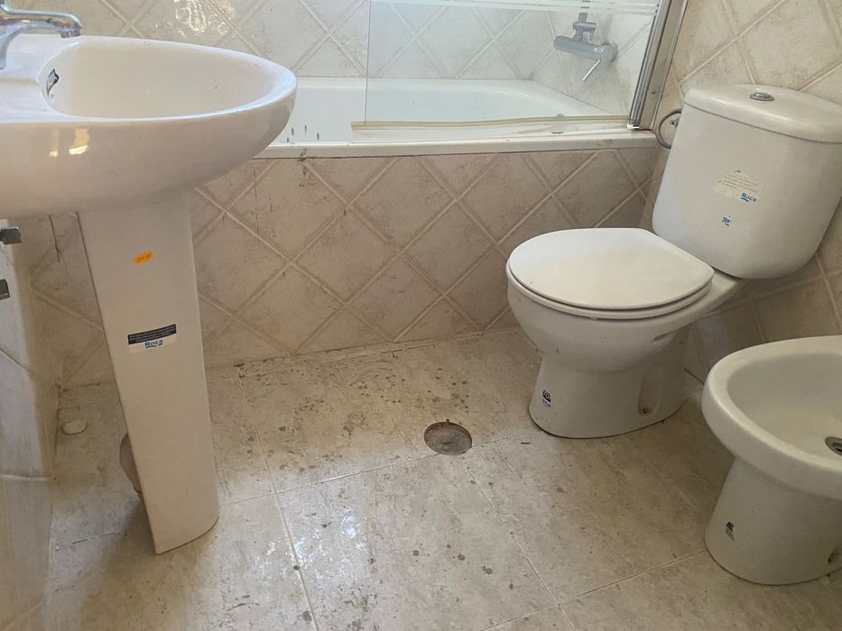 Casa para acabar de recuperar em Escalos de Cima (10 minutos de Castelo Branco)