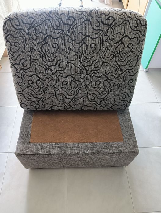 Vendo cadeirão em muito bom estado.