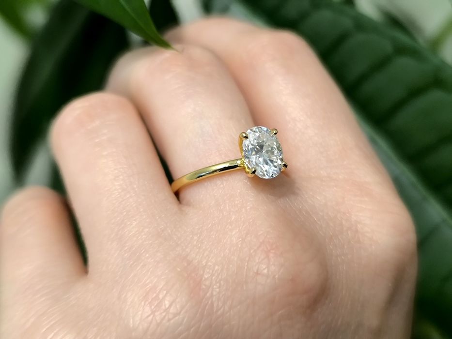 Niepowtarzalny srebrny pierścionek z 1,5ct Moissanitem pozłacany r:12