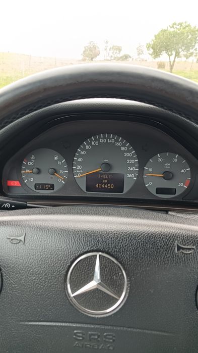 Mercedes w210 270cdi
- Ano: 2000.
- Cilindrada: 2700cc.
- Caixa aut