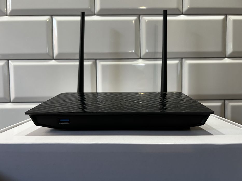 Router ASUS RT AC55U