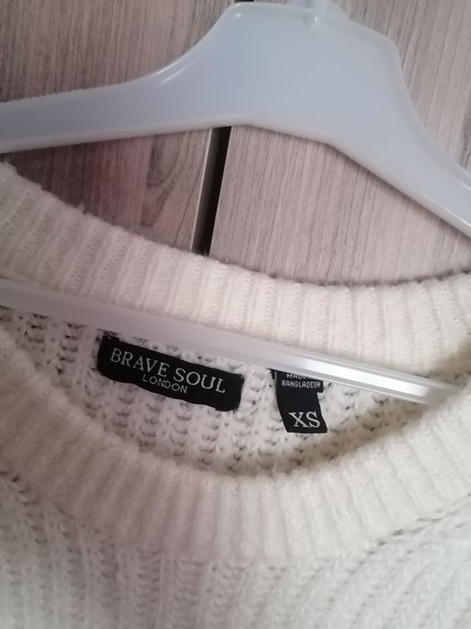 Kremowy krótki sweter Brave Soul XS