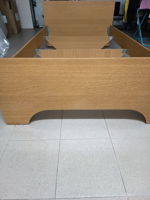 Cama solteiro em bom estado 1,88 x 1