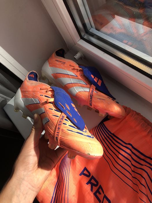 Buty piłkarskie korki lanki adidas predator coral blaze z workiem rozmiar 42  2/3