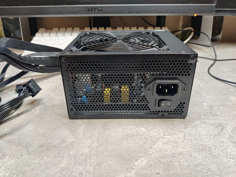 Thermaltake TR2 S 700W (пломба, справний)