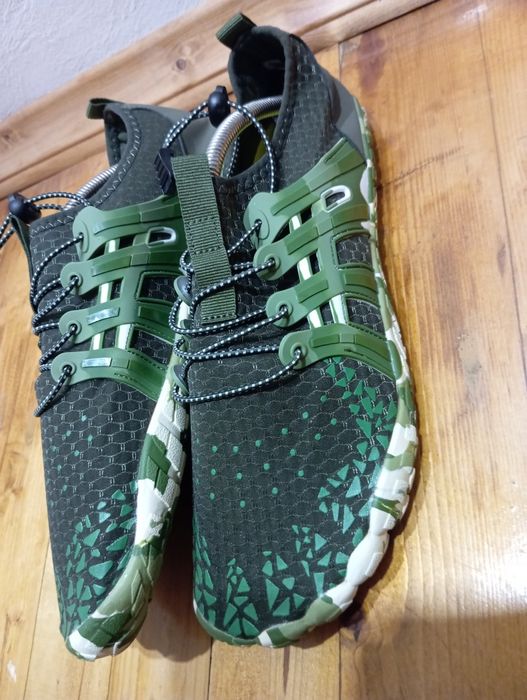 Кросівки дихаючі для походів плавання 44