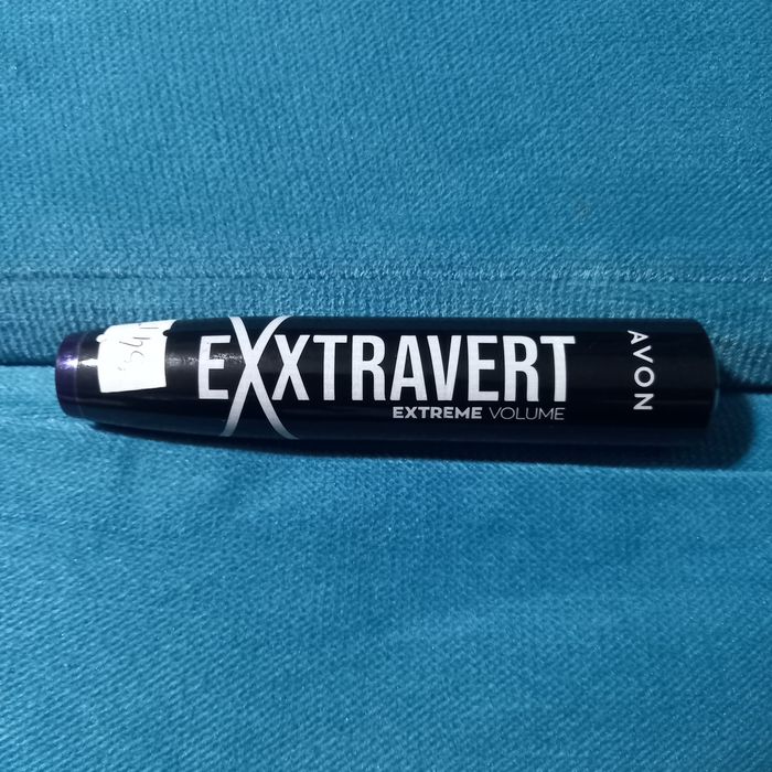 Avon Exxtravert Extreme Volume tusz do rzęs Blackest Black