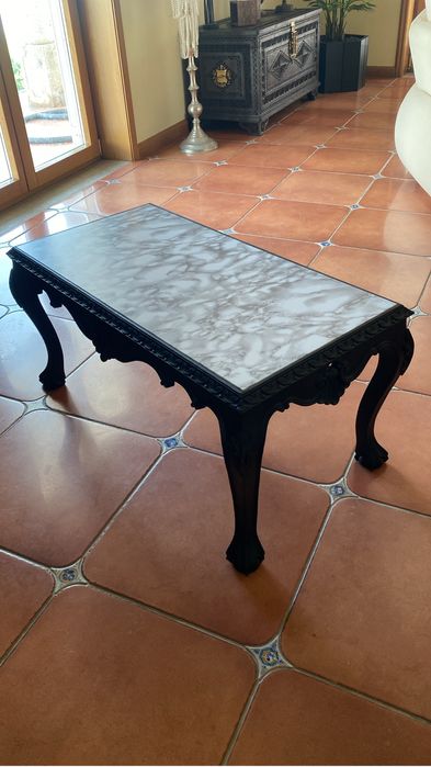 Mesa Queen Anne restaurada