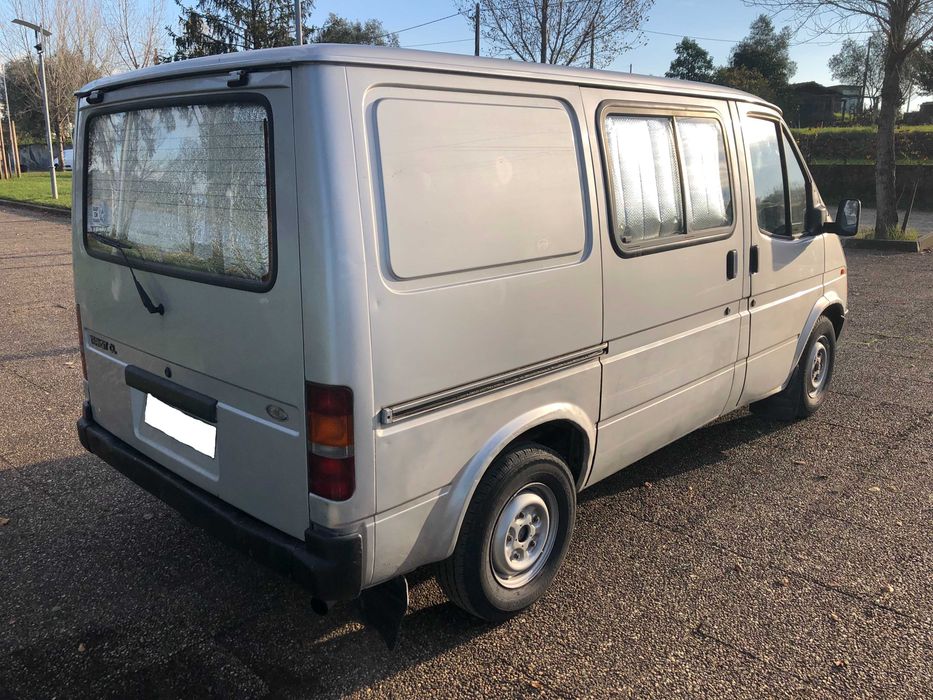 Ford Transit 1992 – 7 Lugares / Furgão / Campervan – Super Versátil!