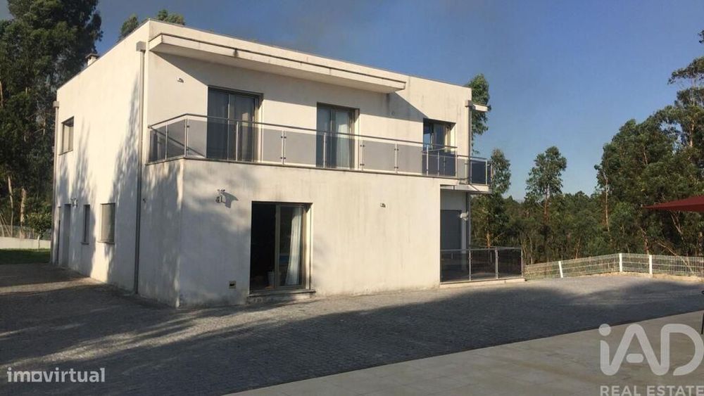 Casa / Villa T3 em Refóios do Lima de 185,00 m2