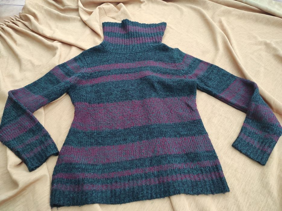439. Piękny i ciepły sweter Janina r. 42 r. 14 r. XL
