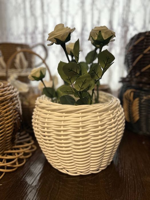 Кашпо з ротангу