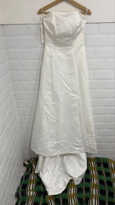 Vestido de noiva novo com casaco