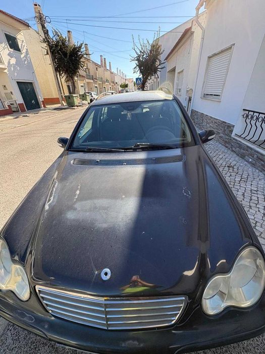 Carrinha Mercedes Benz