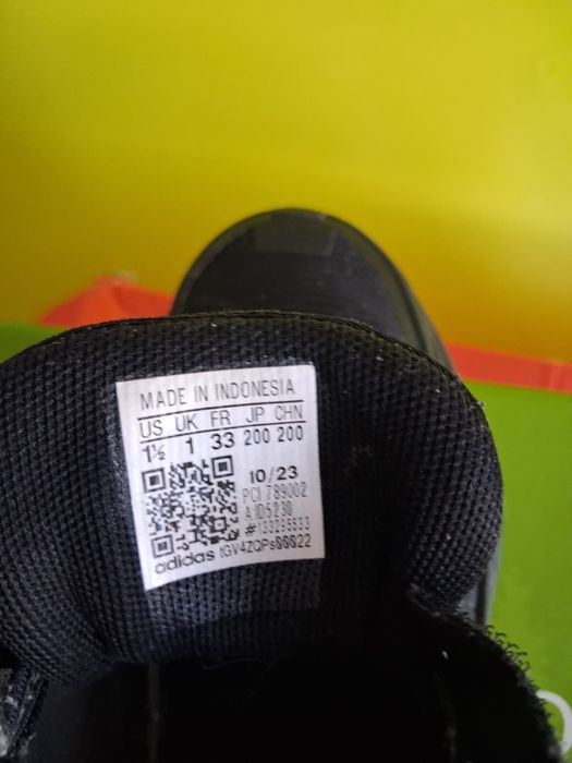 Туфлі-кросівки ADIDAS-33р.на хлопчика