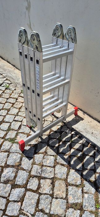 Escadote de alumínio dobrável 4m Ferral