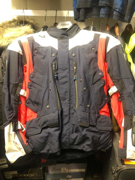 Мото куртки с защитой