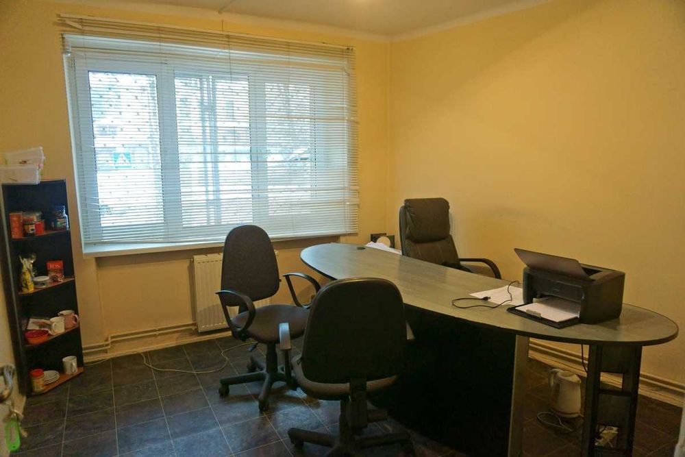 Продаж комерційного приміщення 107 м² на вул. Снопківській, 5 — фасад, Галицький район
