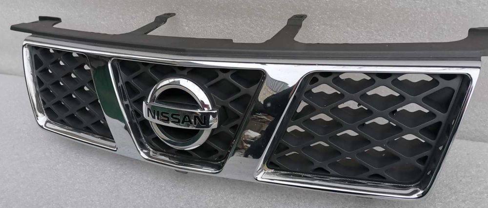Решетка радиатора Nissan X-Trail T30 2001-2007г.в. оригинал