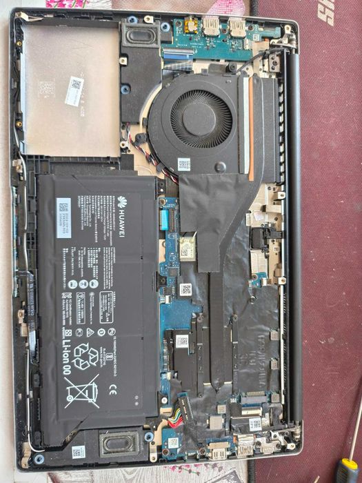 В ремонт! Huawey i3-10110F  8gb ddr4