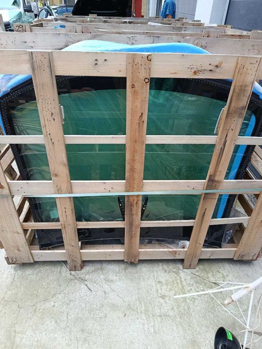 Лобове скло Tesla model Y \ m3 \ ms (2017-2024)