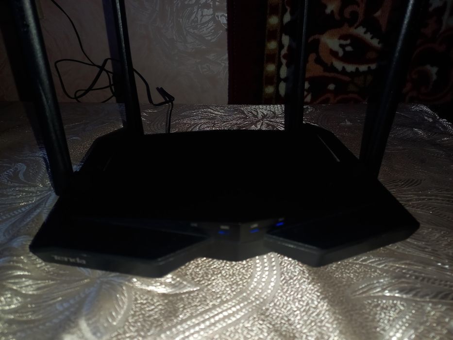 Продам ролтор tenda ac10 гігабайтний