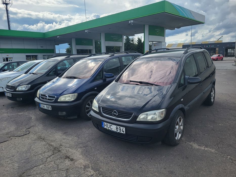 Opel Zafira Рестайлінг не розмитнена вже в Києві