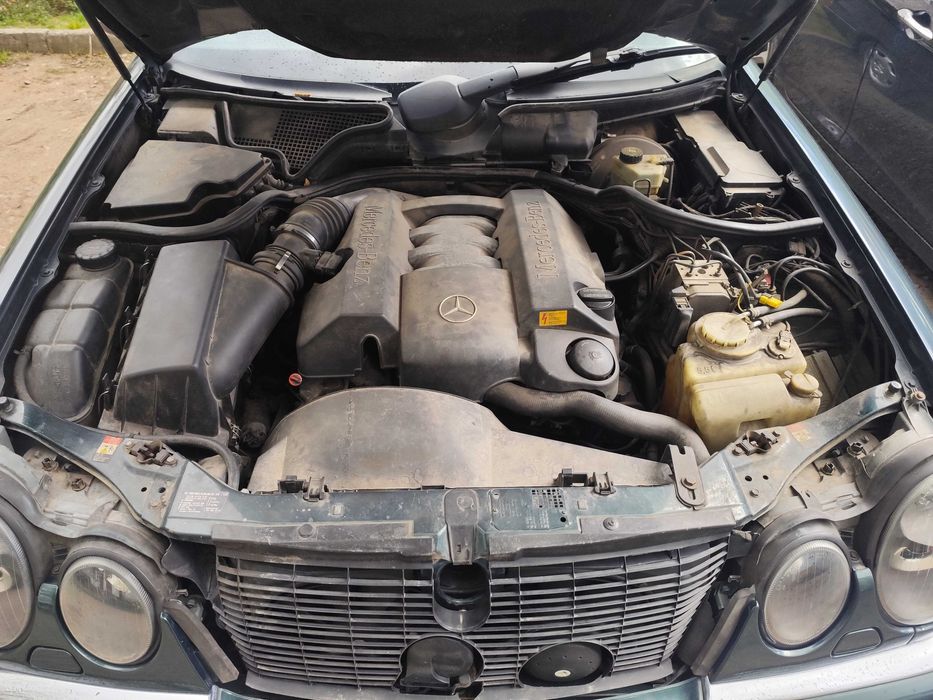 Продам Мерседес Е240