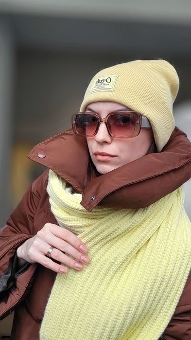 Зимові шапка з шарфом