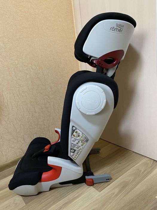 Автокресло BRITAX ROMER KIDFIX II XP SICT с 3 до 12 лет