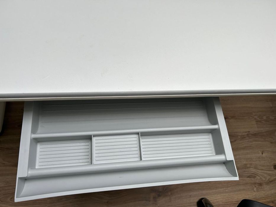 Biurko ergonomiczne z regulacją wysokości