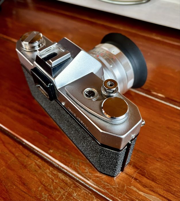 Antiga maquina fotografica TOPCON