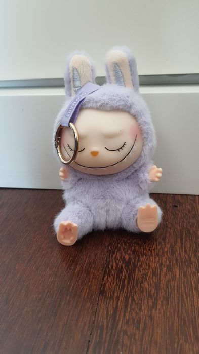 Labubu roxo com porta chave