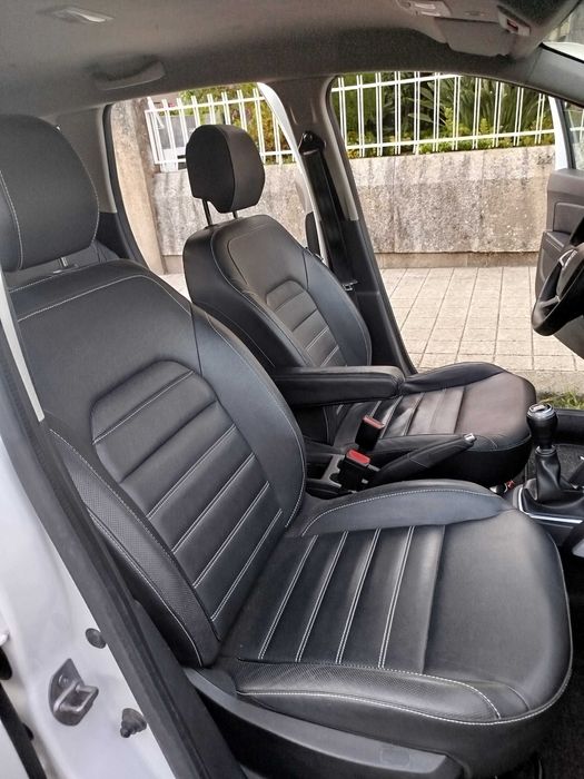 Dacia Duster 1.5 DCI  12/2020 11.900€ 6vel. nacional
