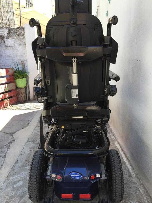 Cadeira de Rodas Elétrica Invacare