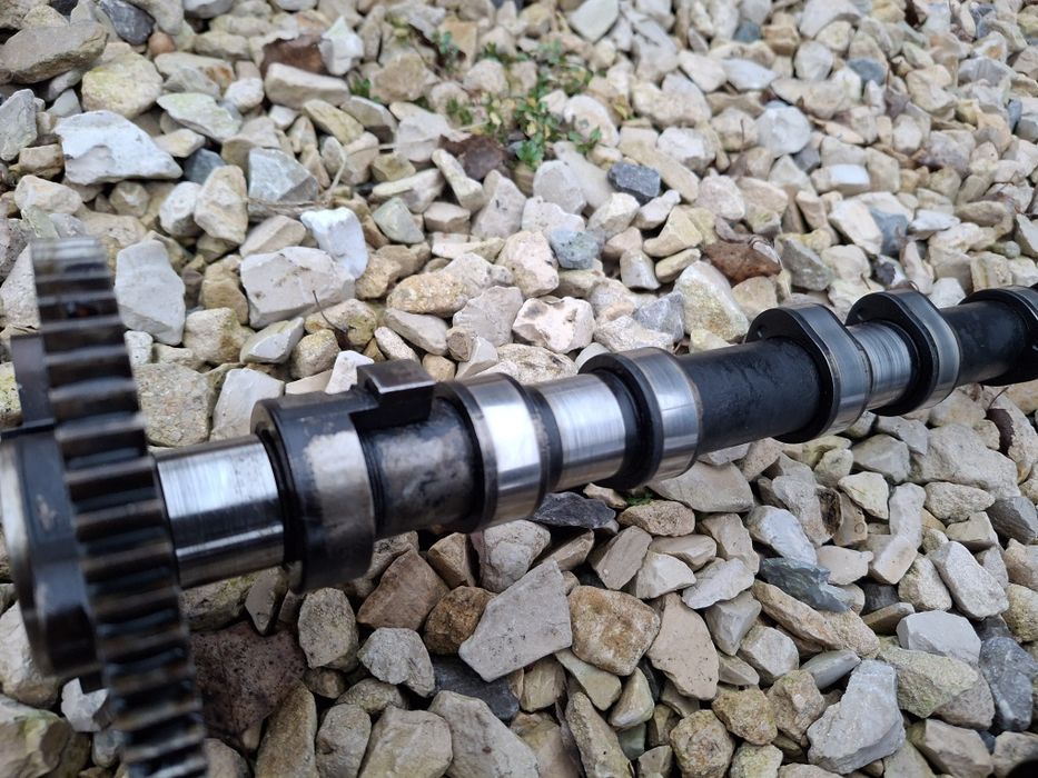 Wałki Rozrządu Ssący+ Wydechow+ Stopki M57N2 3.0D 235KM