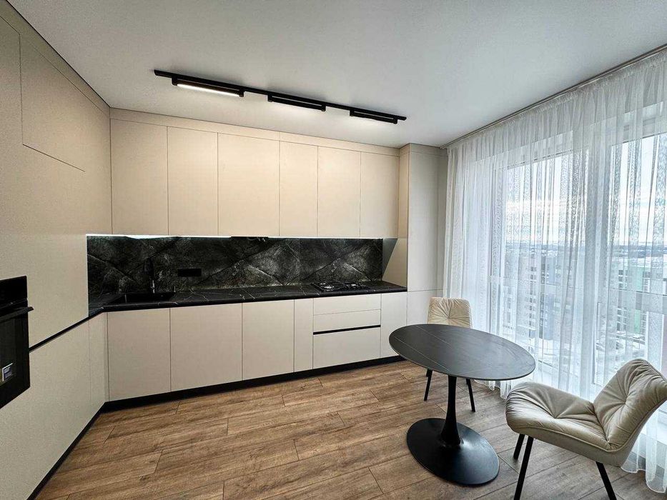 1 кімнатна квартира на Щасливому з ремонтом !