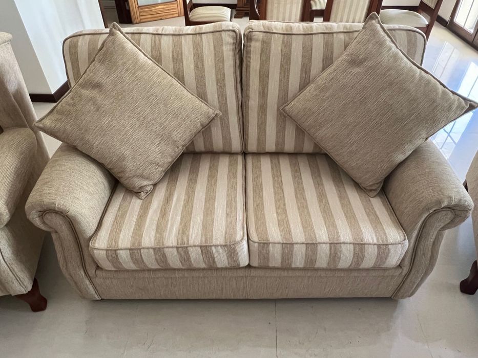 Impecável - Sofá, 2 cadeirões e 2 almofadas (venda separada)