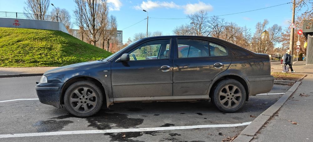 Skoda octavia tour 1.9 дизель механіка