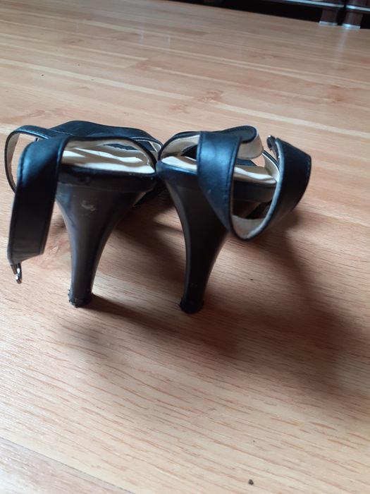 Buty sandałki na obcasie Rosalie