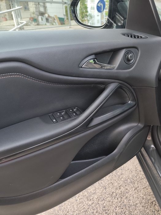 Opel Zafira Tourer 110k km ano 2015 Ótimo estado