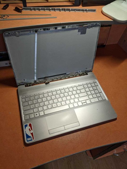 Ноутбук HP 15-DW(Hp 250 G8) на деталі. Жива плата(і3-7+мх110), корпус