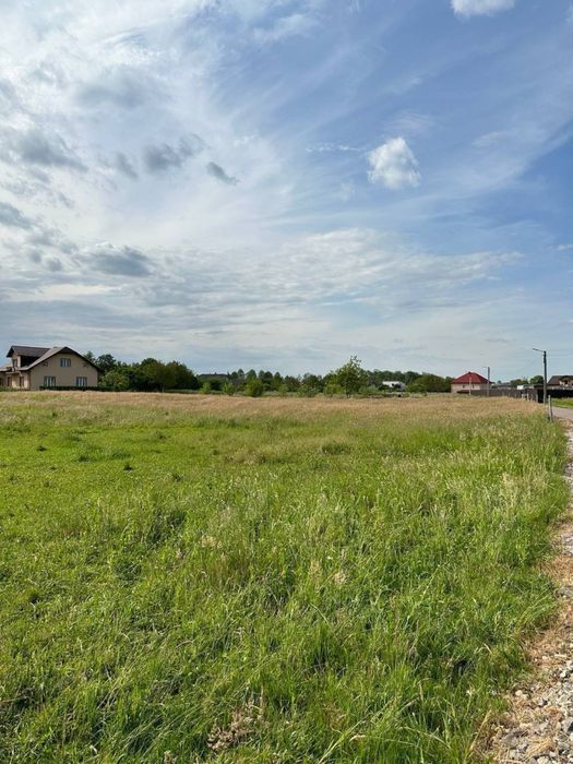 Продається рівна ділянка під забудову