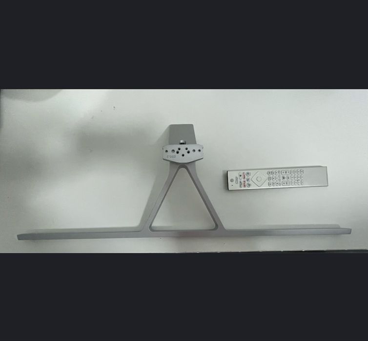 [Demo/ Pouco Usado] Philips The One/Android TV LED 4K UHD c/Ambilight