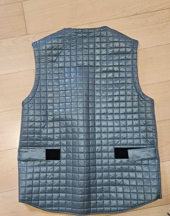 Colete italiano marca Pantone