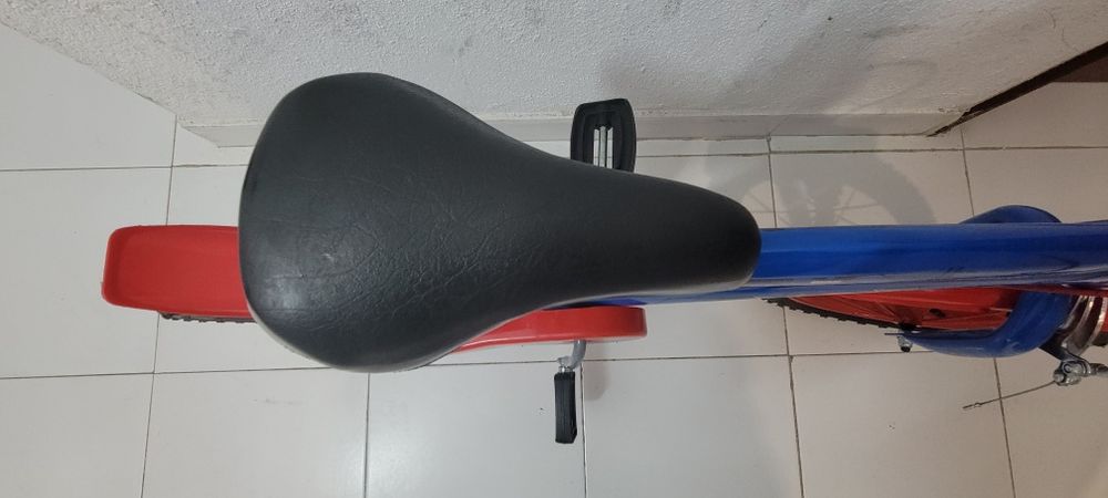 Bicicleta para Criança Spider-Man (14″)
5