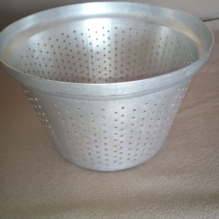 Sokownik parowy wykonany z aluminium