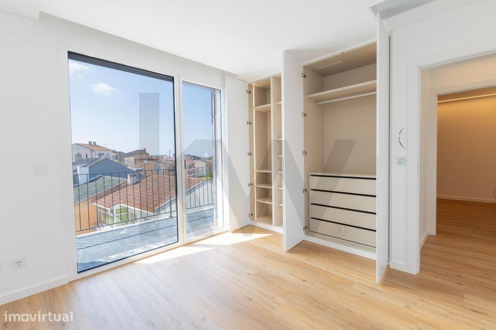 Moradia em condominio com jardim e piscina privados
