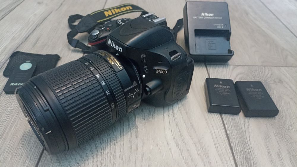 Nikon D5100 + 18-140mm  AF-S  VR. ZESTAW