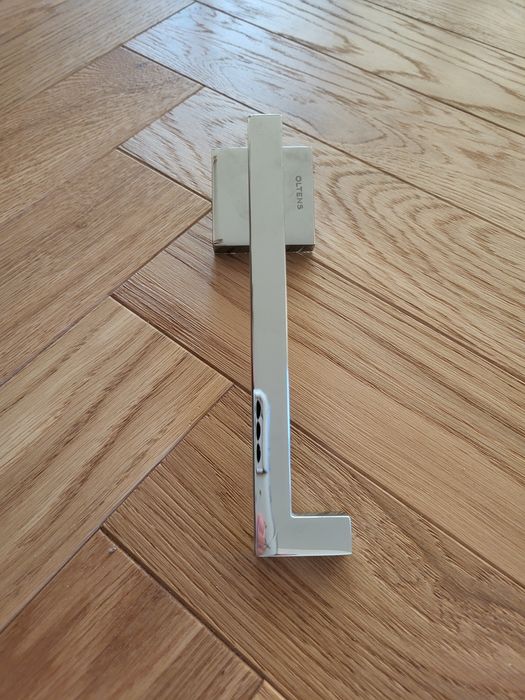 Nowy uchwyt Oltens na papier toaletowy chrom